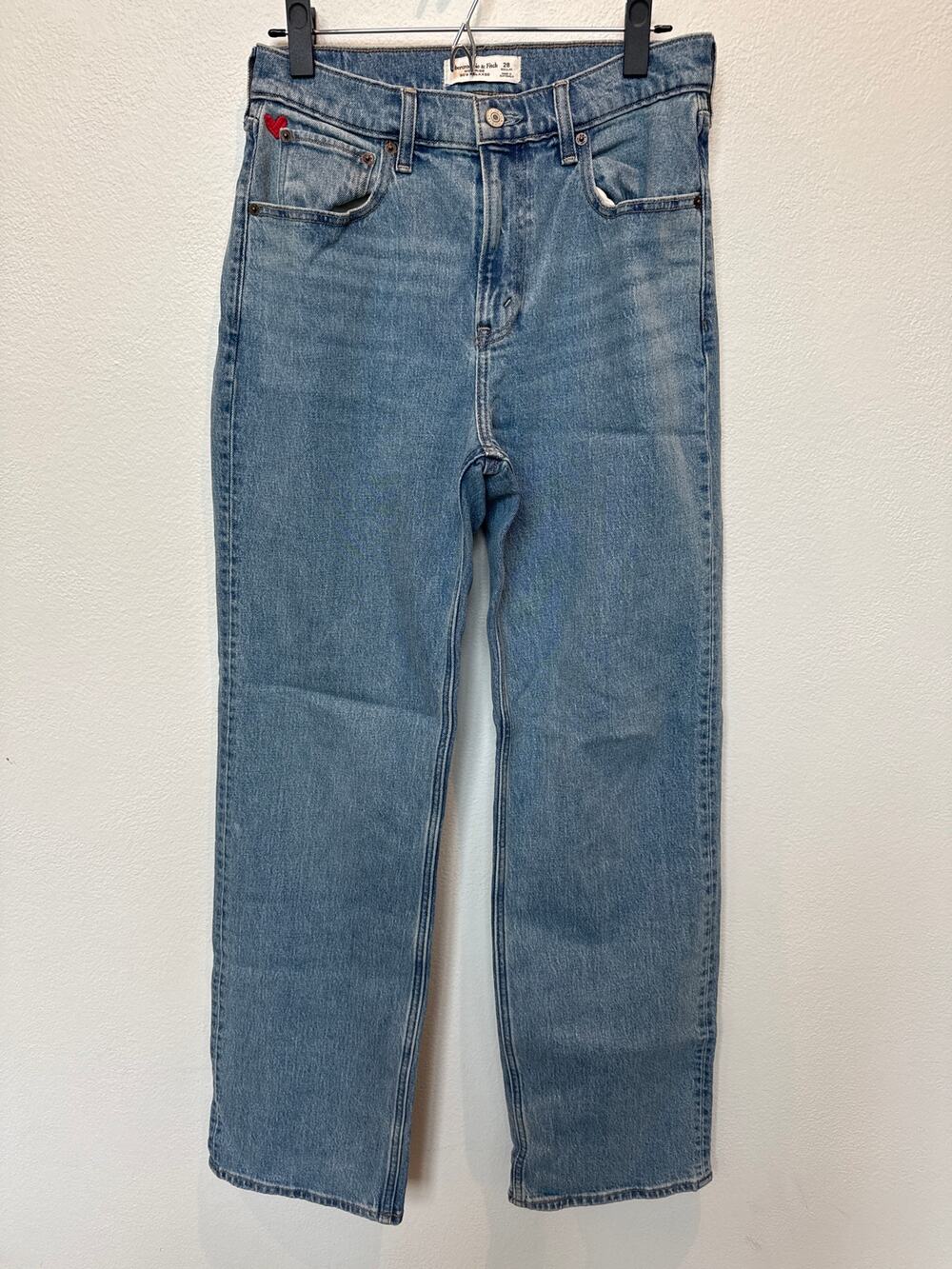 Abercrombie & Fitch 90s Relaxed High Rise Embroidered Heart Jeans 28 Regular